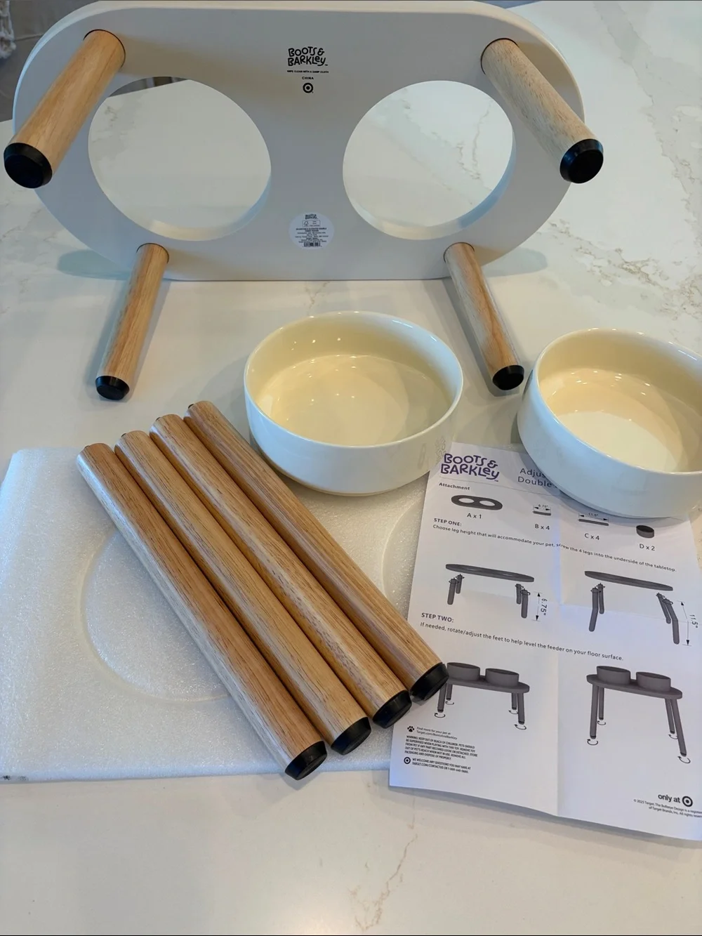 NWT Boots & Barkley Creme Elevated Double Ceramic Pet Feeder with Wood Legs